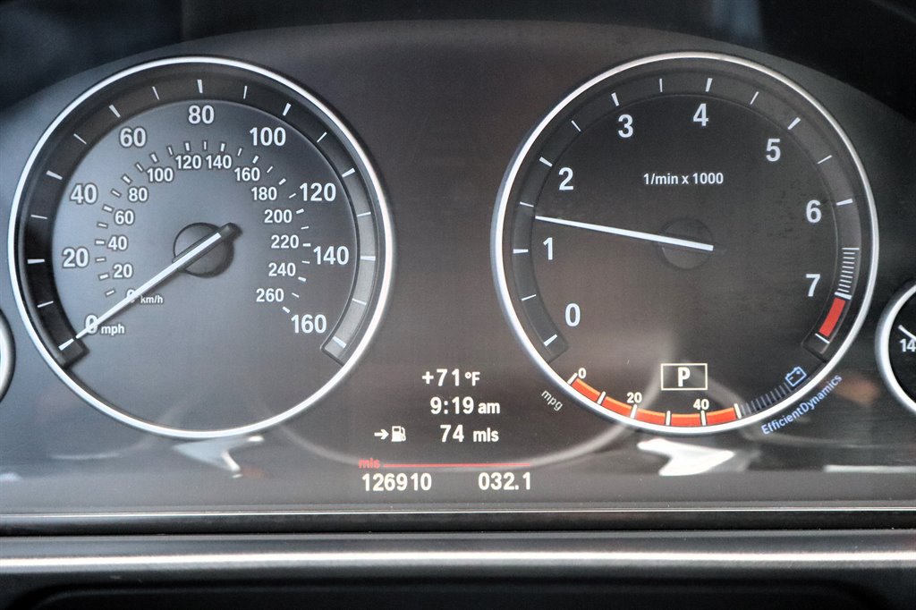 Used 2013 BMW 550i Sedan RWD image 21