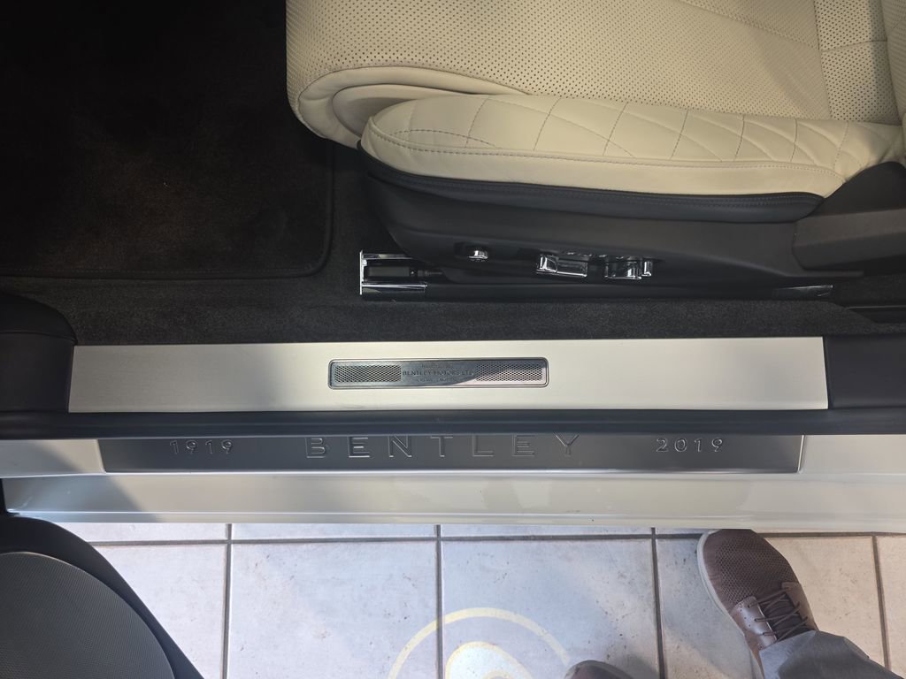 Used 2020 Bentley Continental GT image 48