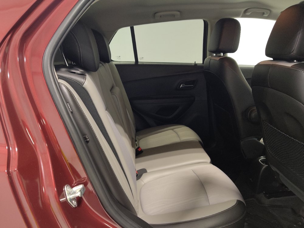 Used 2016 Chevrolet Trax LT w/ LT Convenience Package FWD image 19