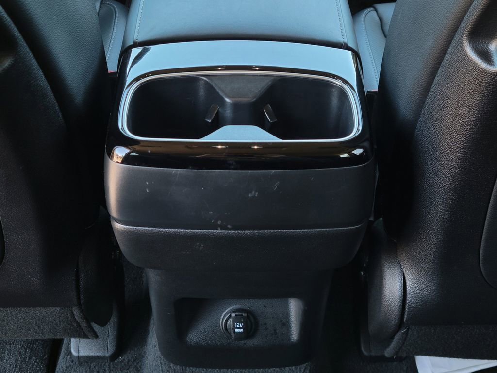 Used 2024 Kia Telluride EX w/ EX Captain's Chair Package image 17