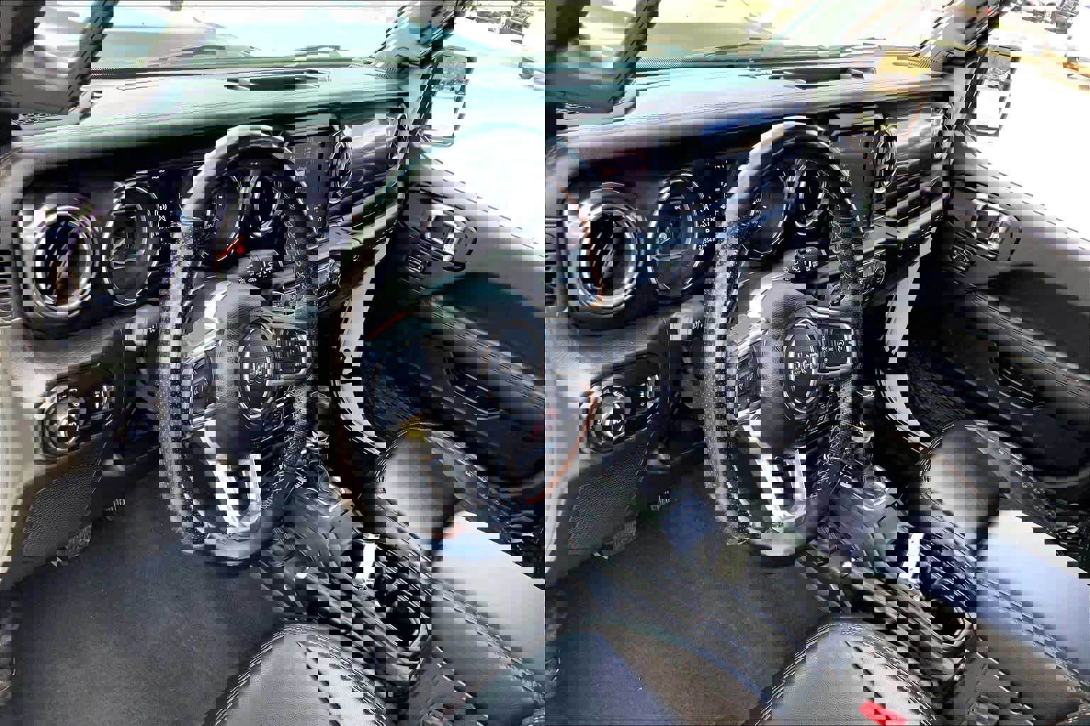 Used 2023 Jeep Wrangler Rubicon 392 image 18