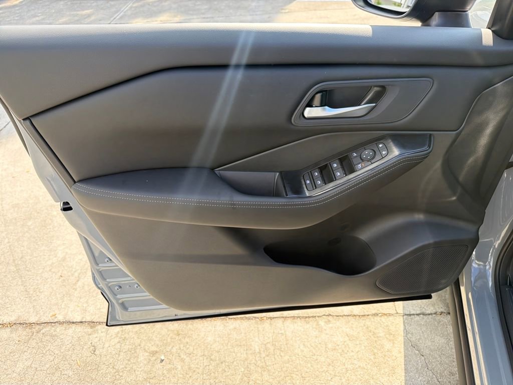 New 2026 Nissan Rogue SV image 16