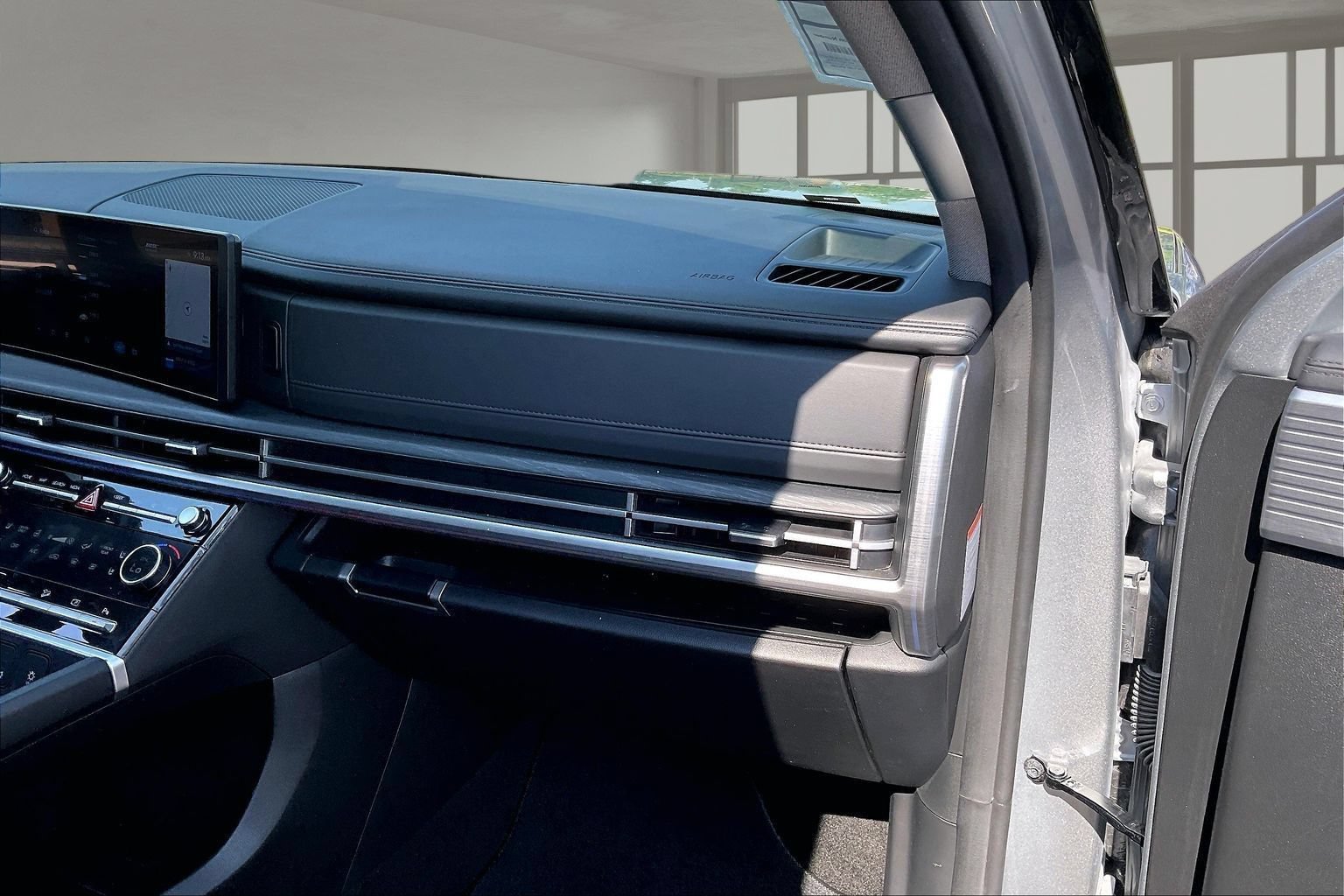 Certified 2024 Hyundai Santa Fe Limited FWD image 27