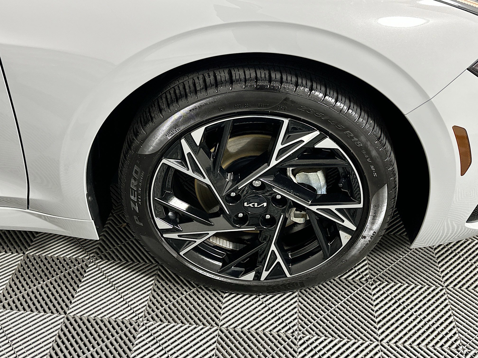 Used 2025 Kia K5 GT-Line image 11