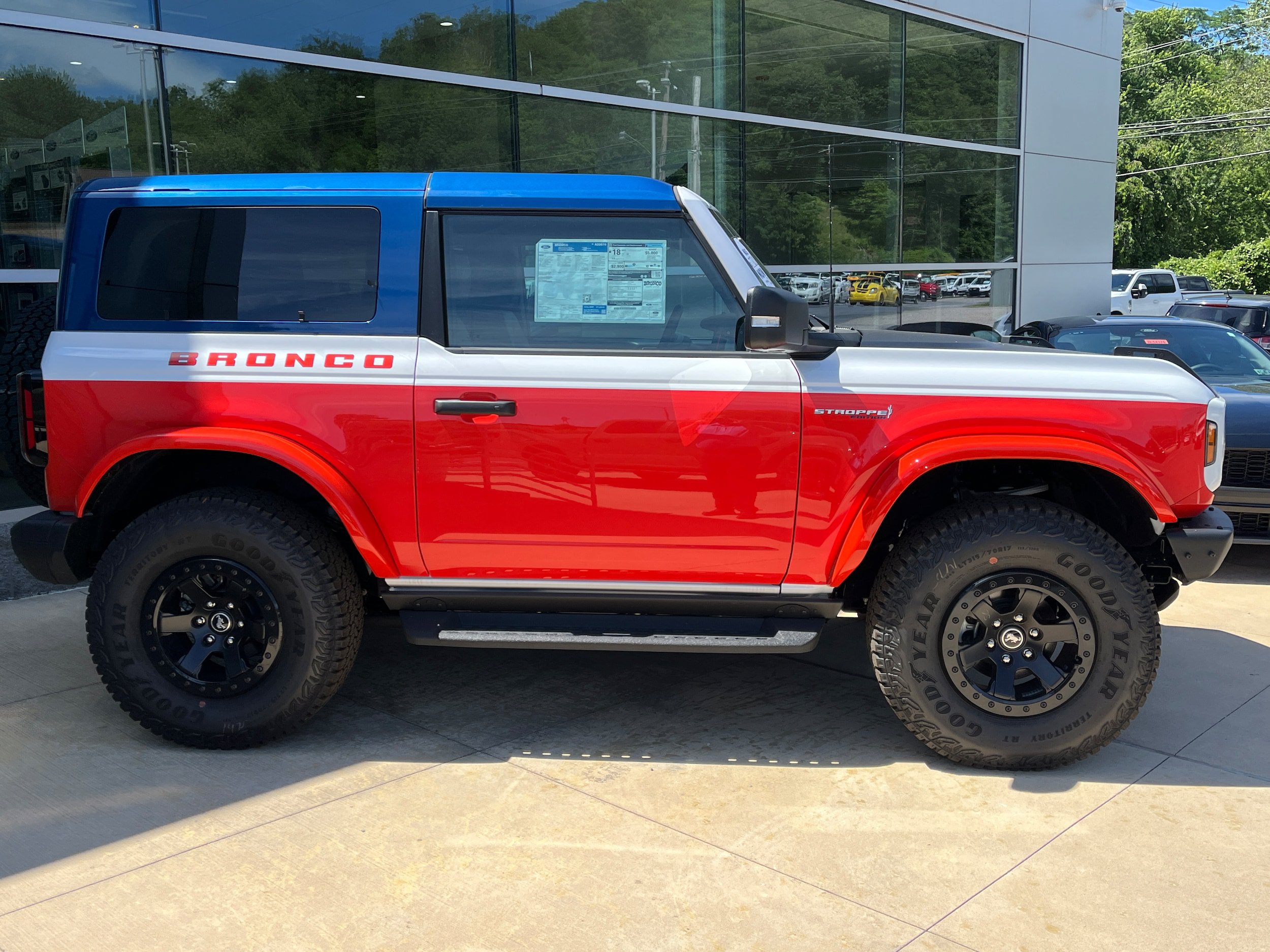 Used 2025 Ford Bronco Stroppe Edition AWD/4WD image 21