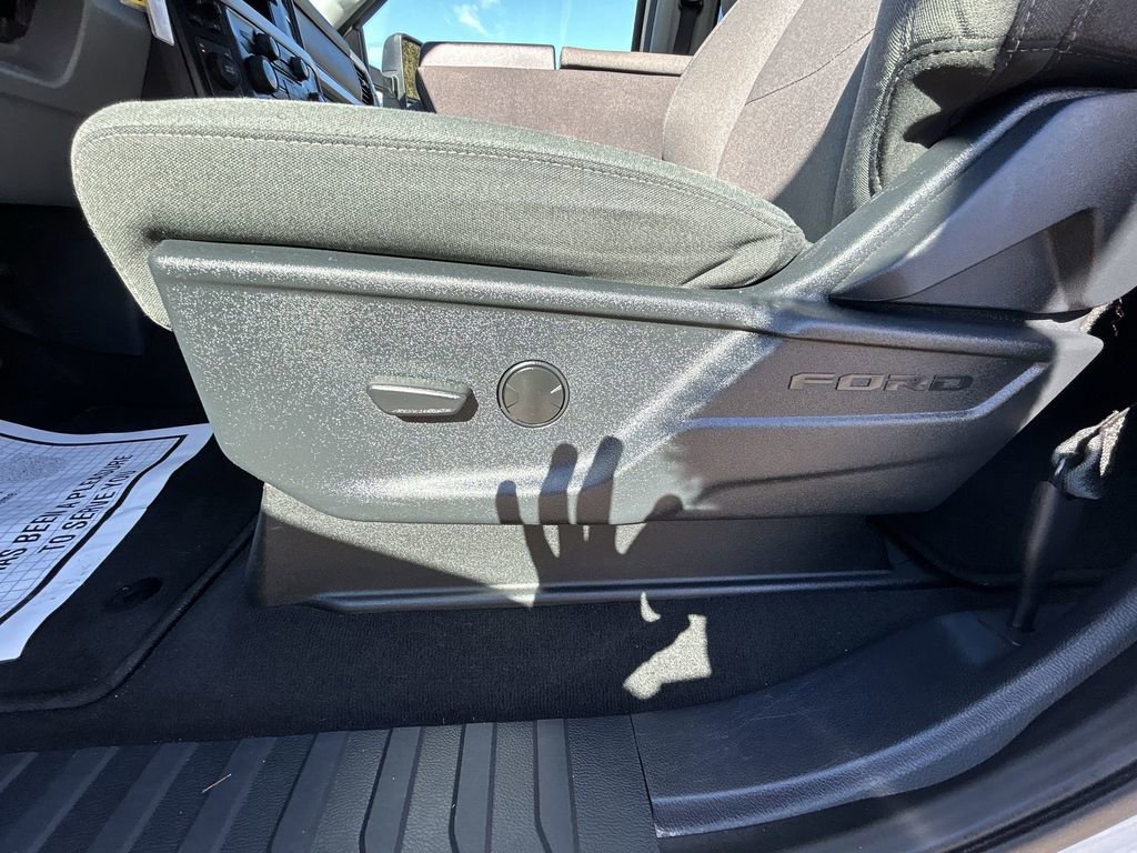 Used 2025 Ford F250 XLT w/ Snow Plow Prep Package image 12