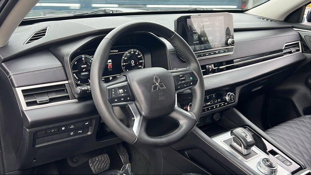 Used 2023 Mitsubishi Outlander SEL image 20