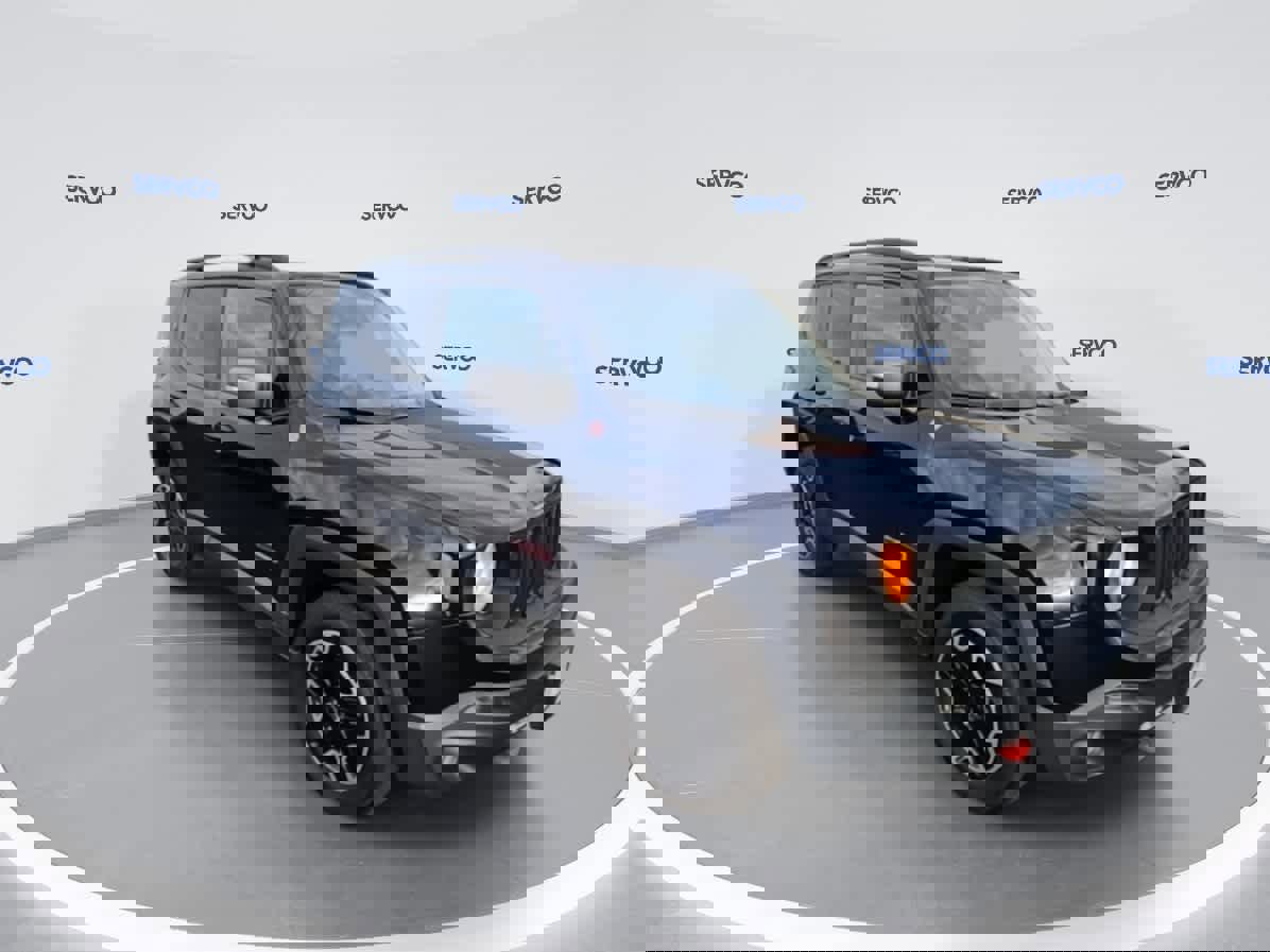 Used 2017 Jeep Renegade Trailhawk image 2