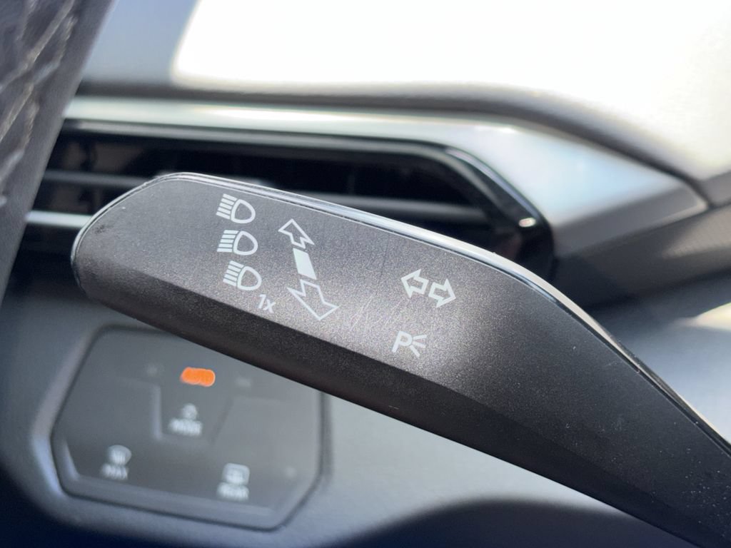 Certified 2023 Volkswagen ID.4 Pro RWD image 17