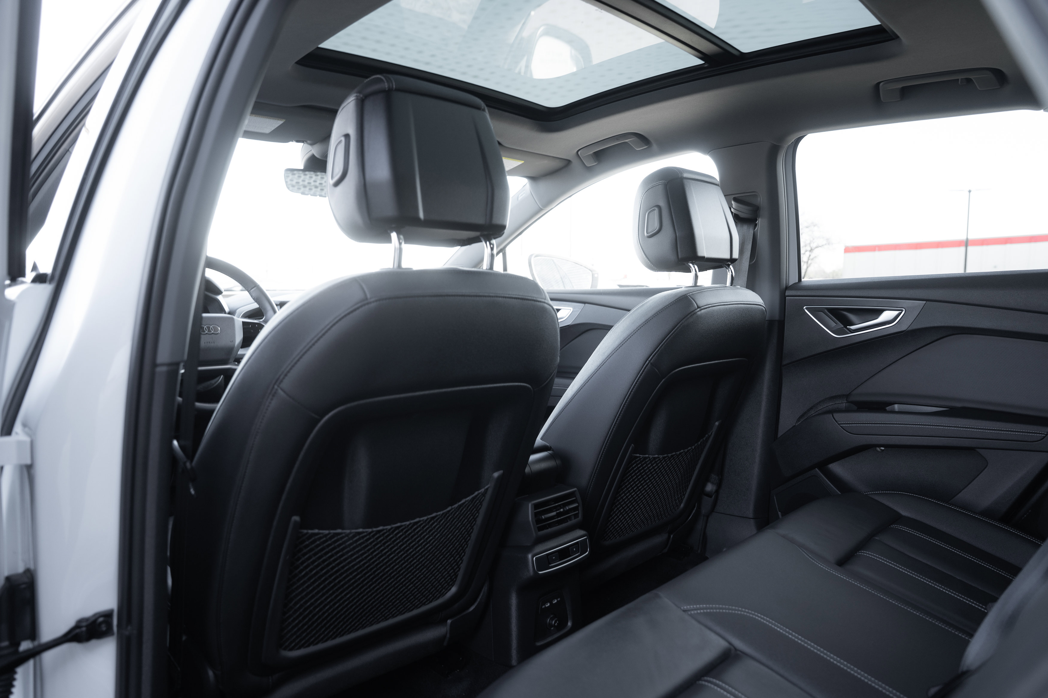 Certified 2024 Audi Q4 e-tron Premium Plus w/ Premium Plus image 25