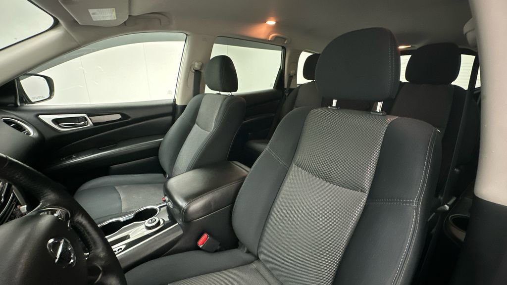 Used 2019 Nissan Pathfinder SV w/ SV Tech Package AWD/4WD image 9