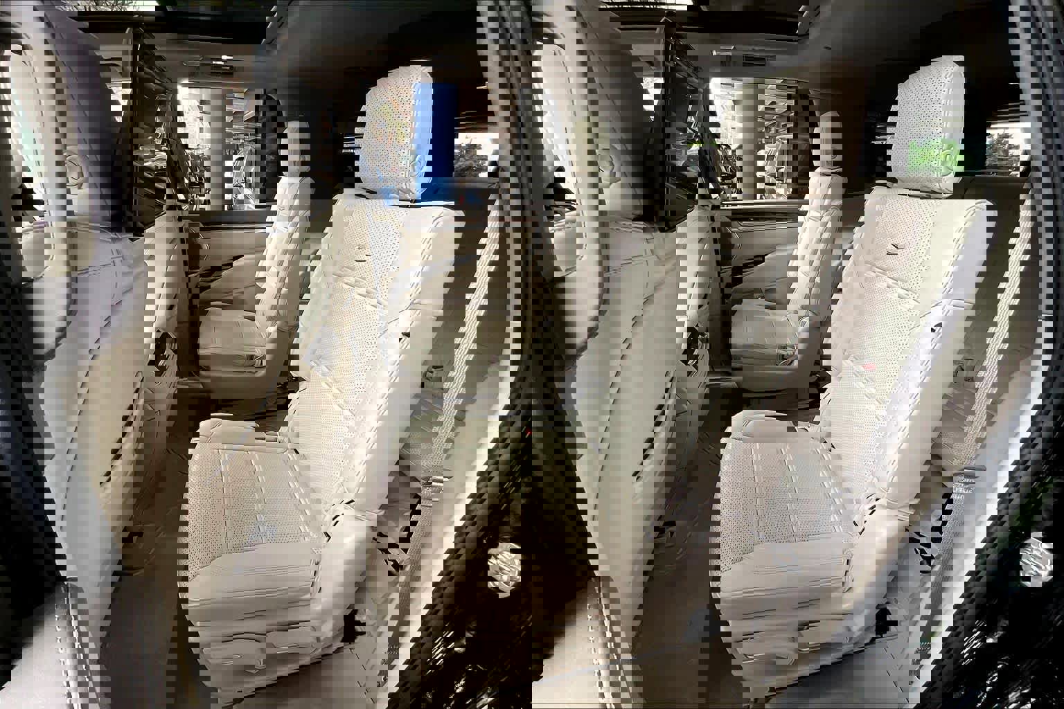 Used 2025 Cadillac Escalade Sport Platinum image 19