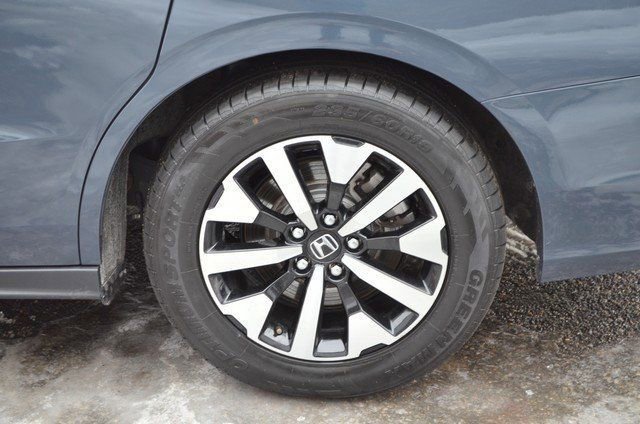 Used 2025 Honda Odyssey EX-L image 12
