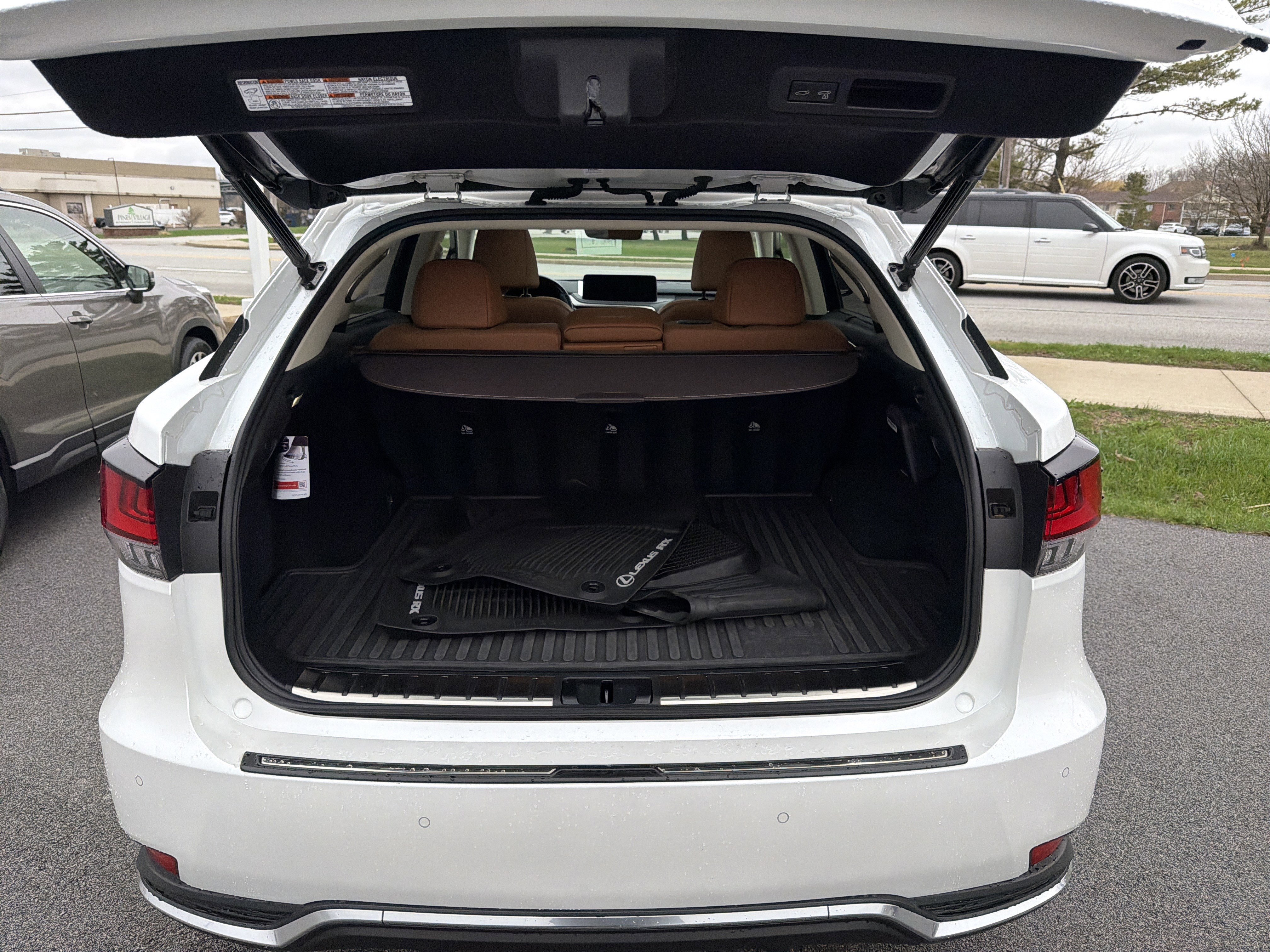 Used 2022 Lexus RX 450h AWD w/ Luxury Package image 90