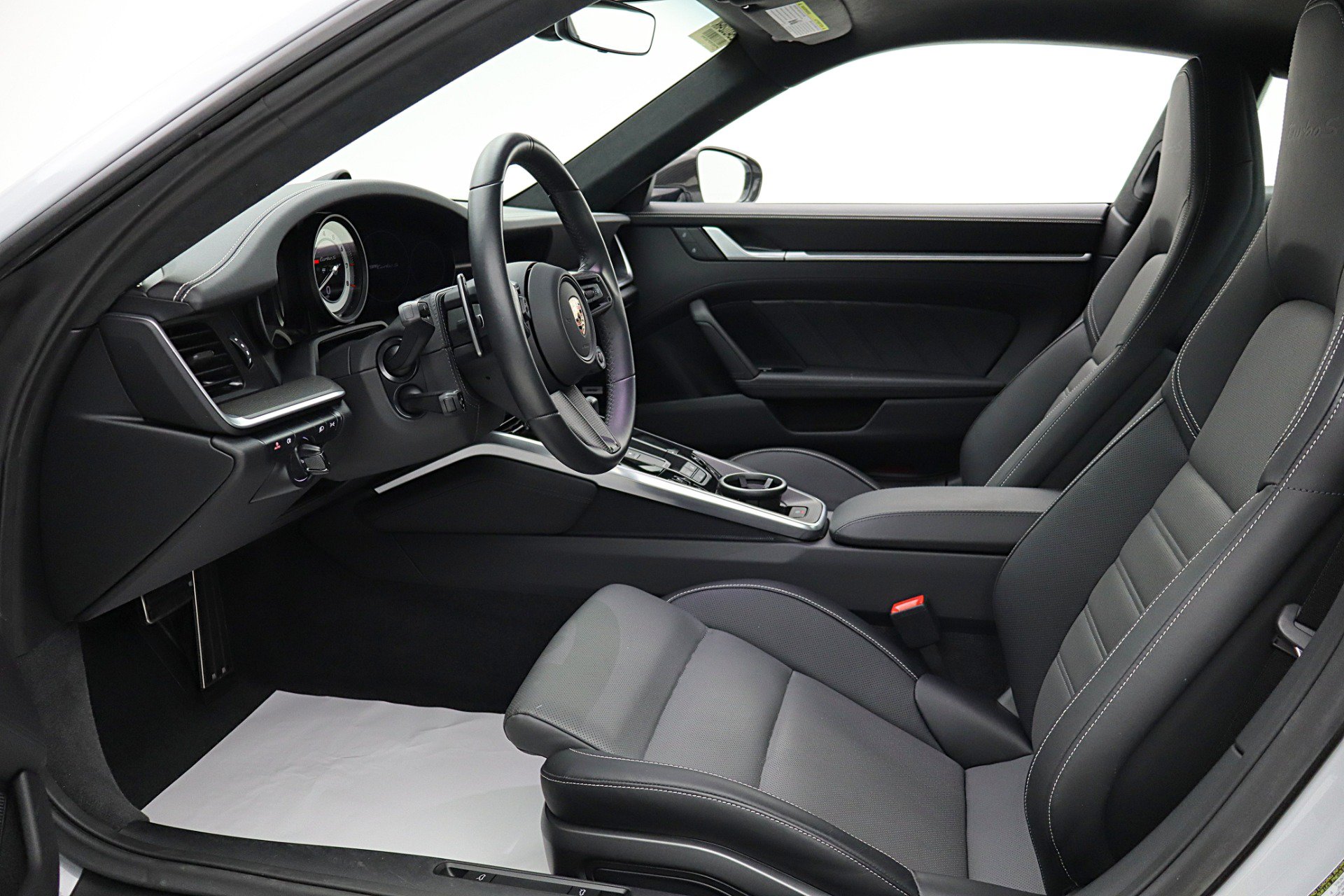 Used 2023 Porsche 911 Turbo S AWD/4WD image 33