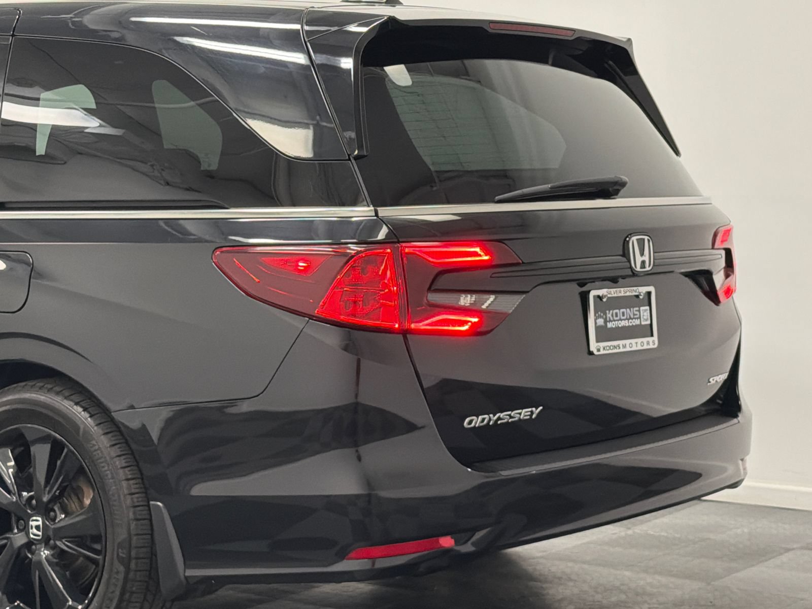 Used 2023 Honda Odyssey Sport image 7