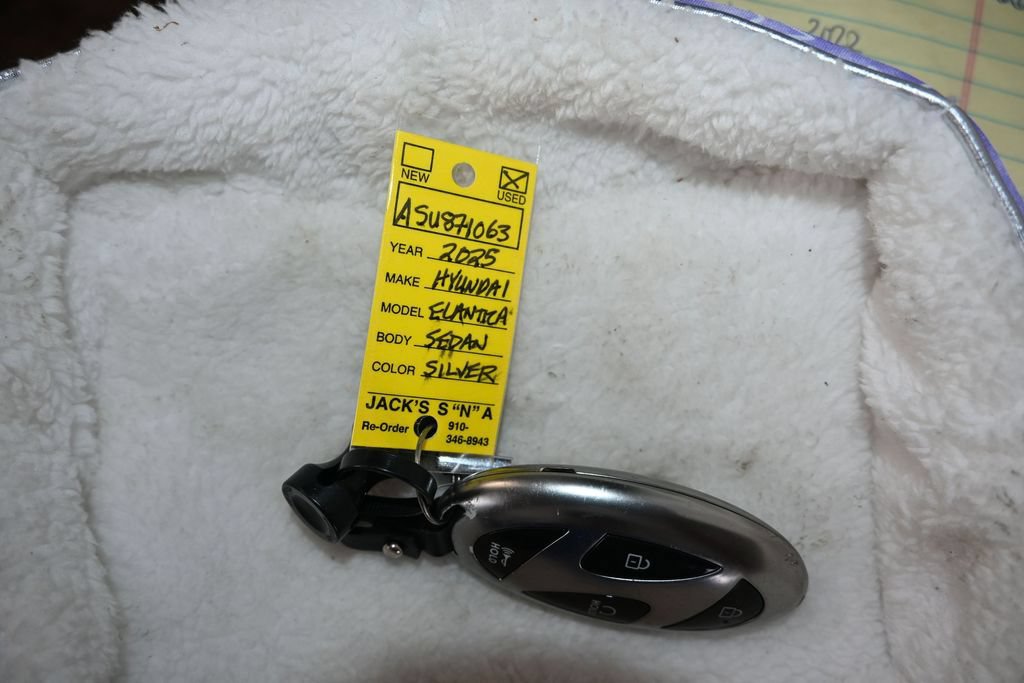 Used 2025 Hyundai Elantra Sport FWD image 28