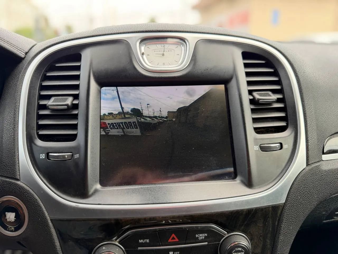 Used 2018 Chrysler 300 Limited RWD image 45