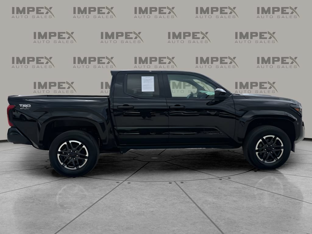 Used 2025 Toyota Tacoma TRD Sport AWD/4WD image 6