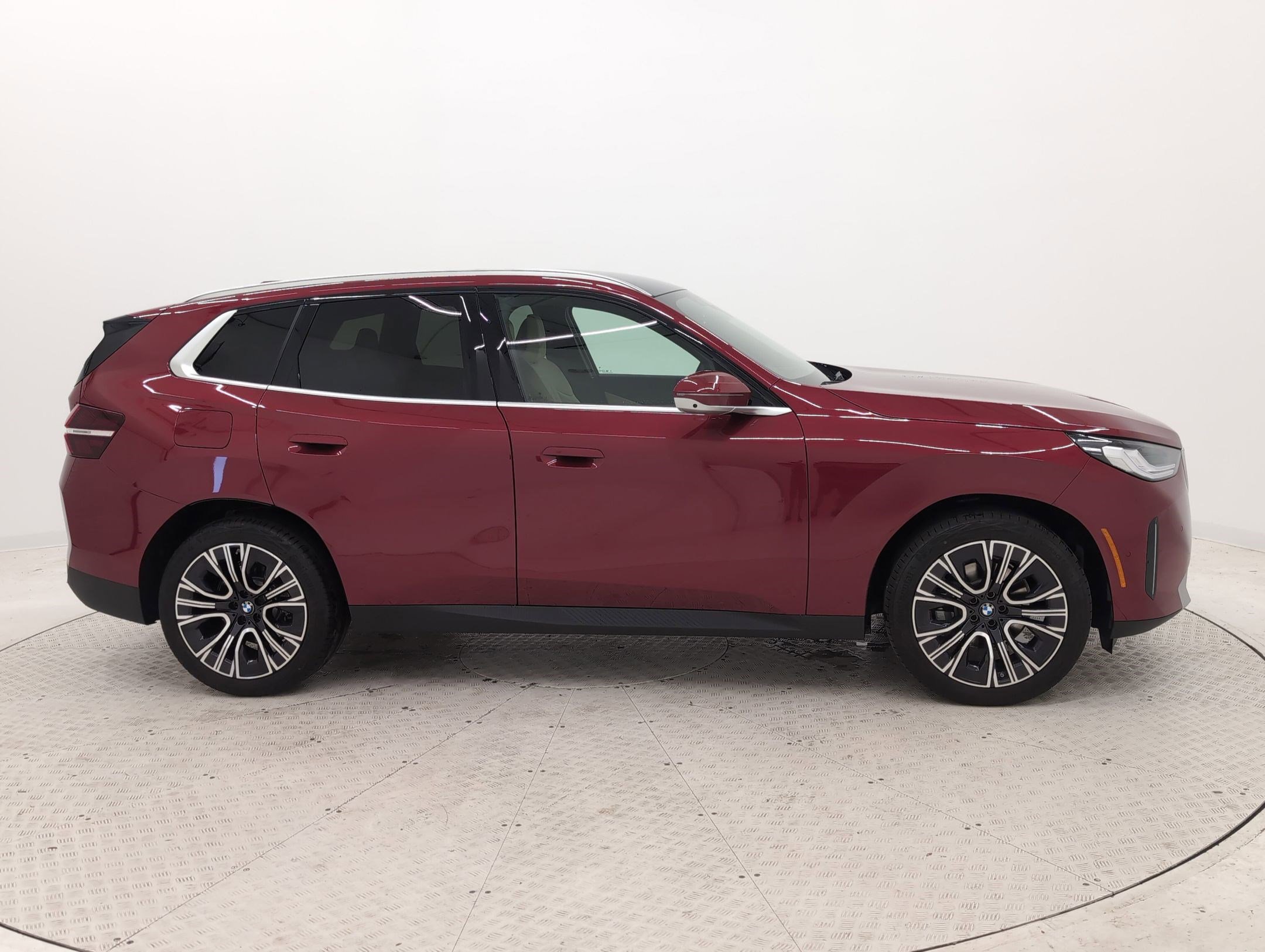 Used 2025 BMW X3 xDrive30i w/ Premium Package AWD/4WD image 8