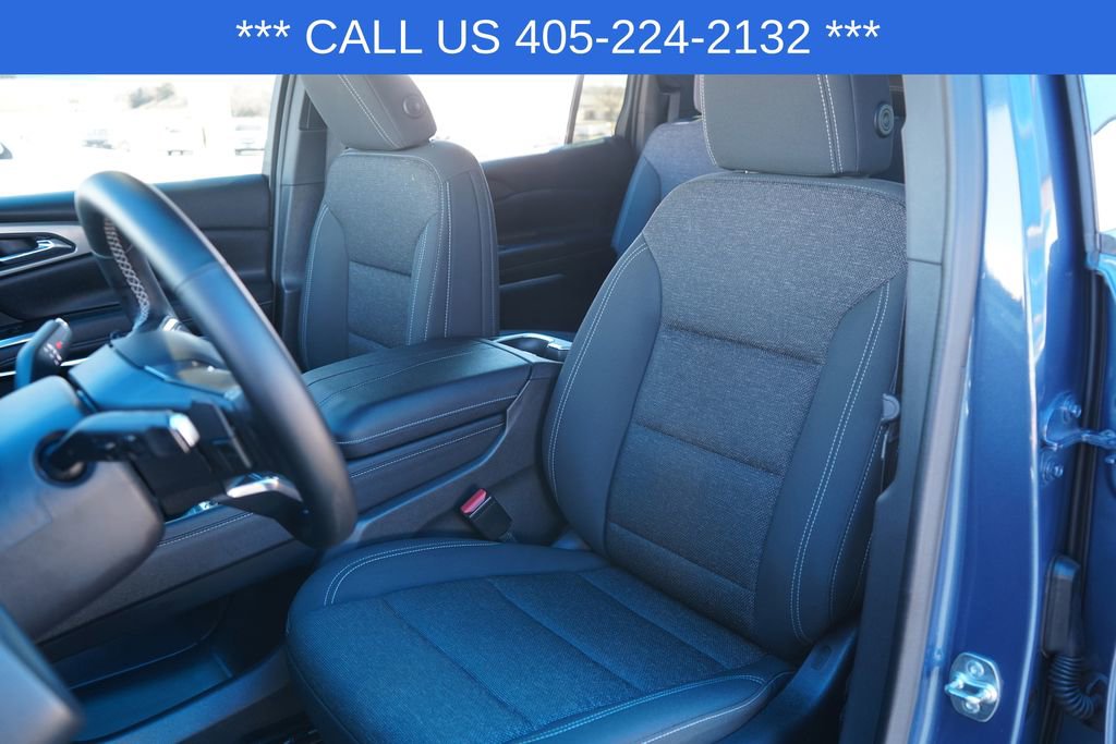 Used 2025 Chevrolet Traverse LT image 20