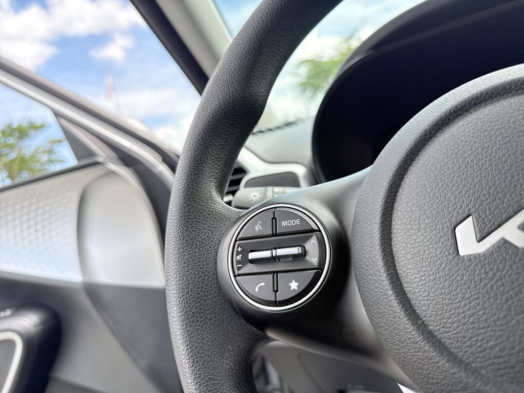 Used 2024 Kia Soul LX w/ Option Group 015 FWD image 16