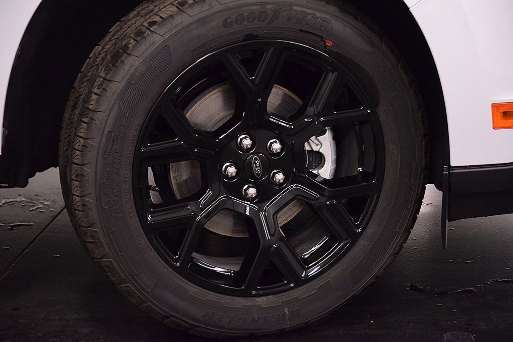 New 2025 Ford Maverick Lariat w/ Black Appearance Package image 11