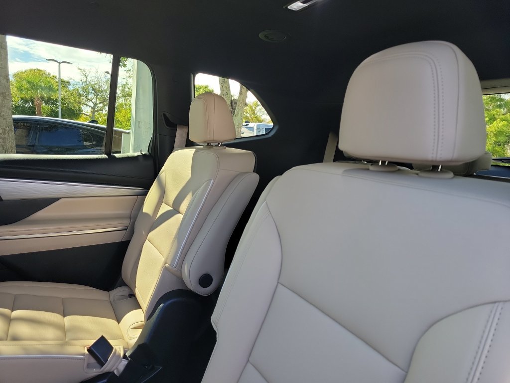 Used 2026 Buick Enclave Preferred w/ Super Cruise Package FWD image 24