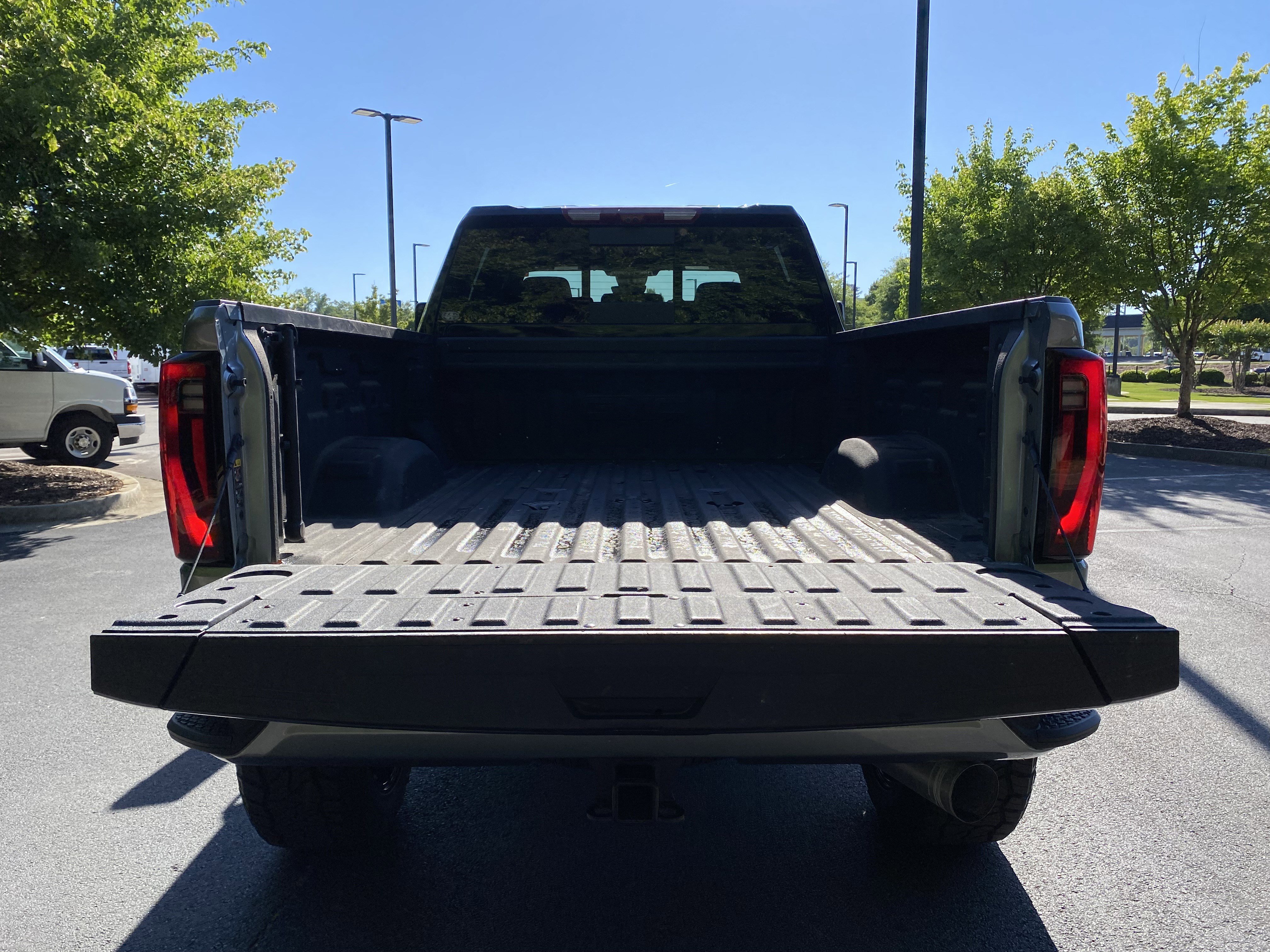Used 2025 GMC Sierra 2500 Denali Ultimate AWD/4WD image 12