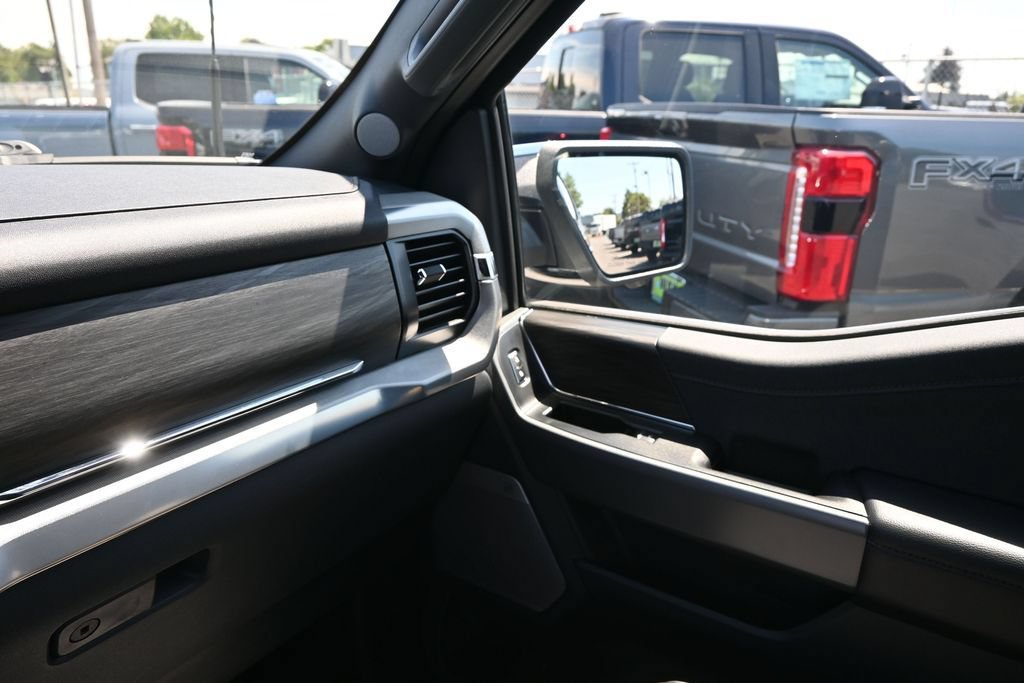 Used 2025 Ford F150 Lariat w/ Equipment Group 501A Mid AWD/4WD image 19
