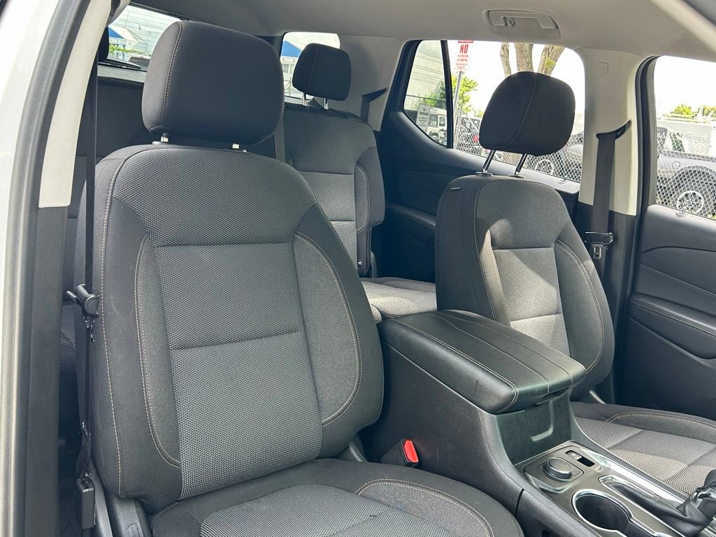 Used 2021 Chevrolet Traverse LS FWD image 37
