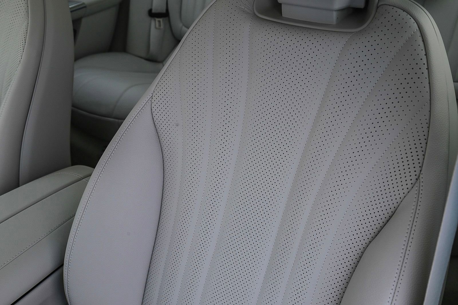 New 2024 Mercedes-Benz EQE 500 4MATIC Sedan image 22