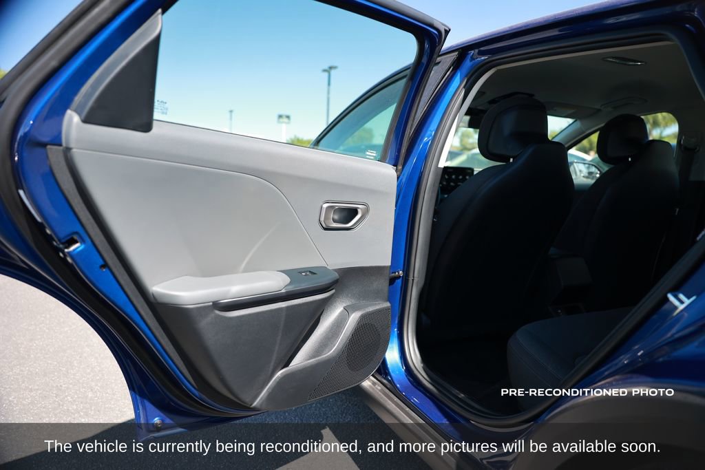 Used 2025 Kia K4 LXS image 33