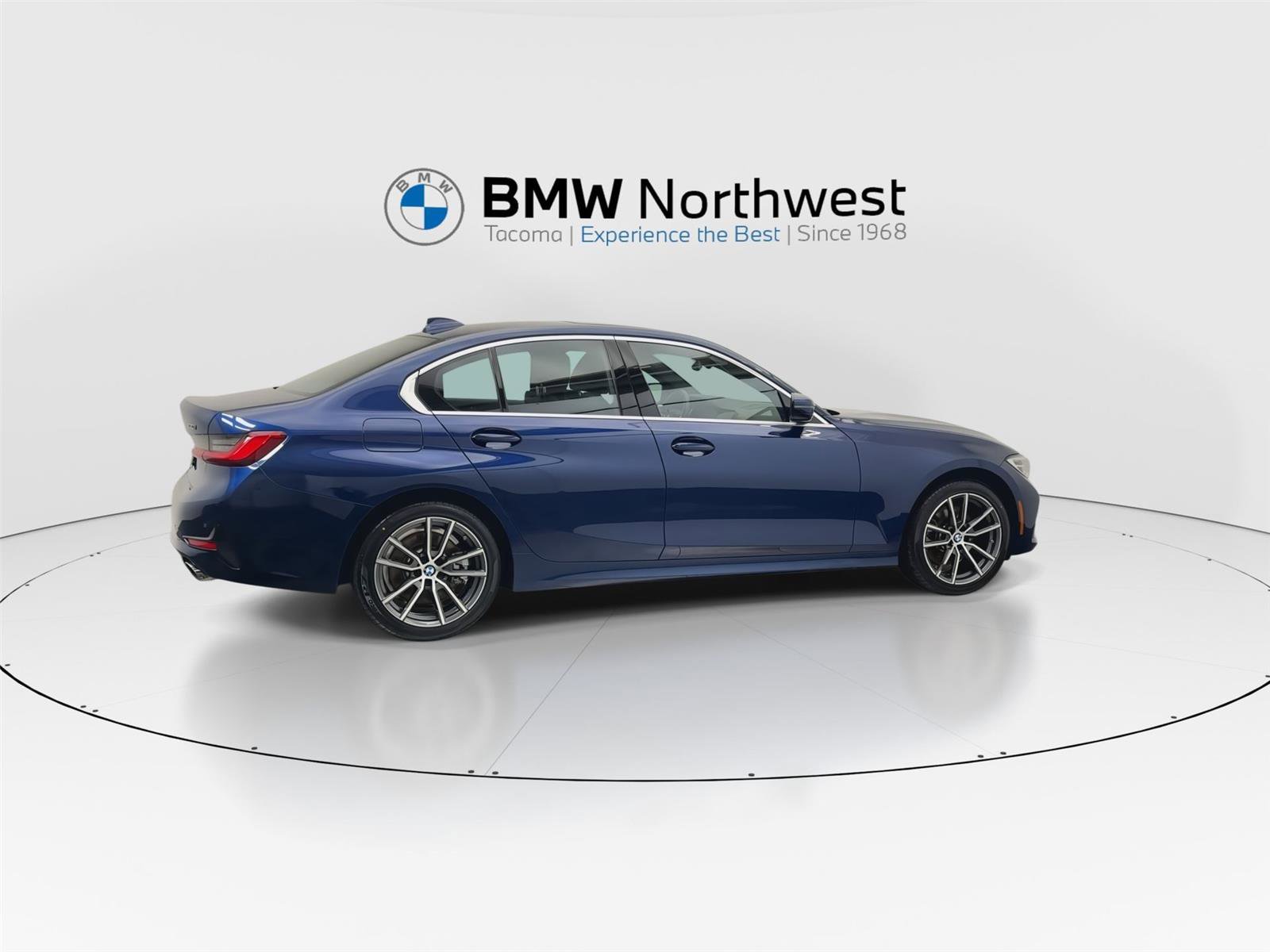 Used 2020 BMW 330i xDrive Sedan w/ Convenience Package image 4