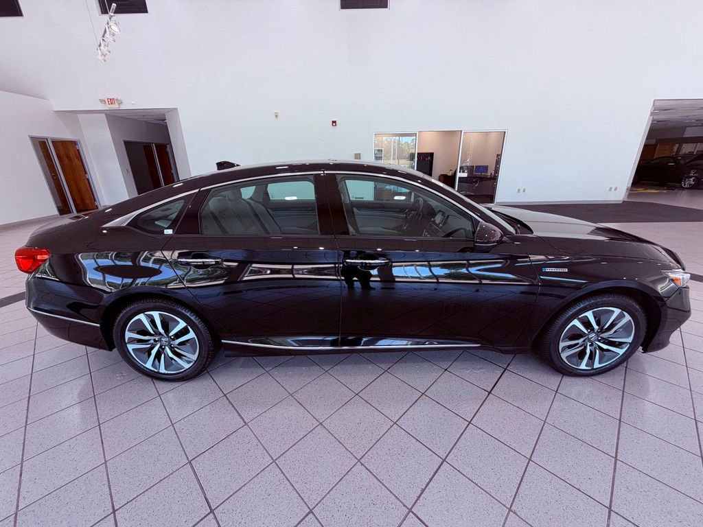 Used 2018 Honda Accord Touring image 15