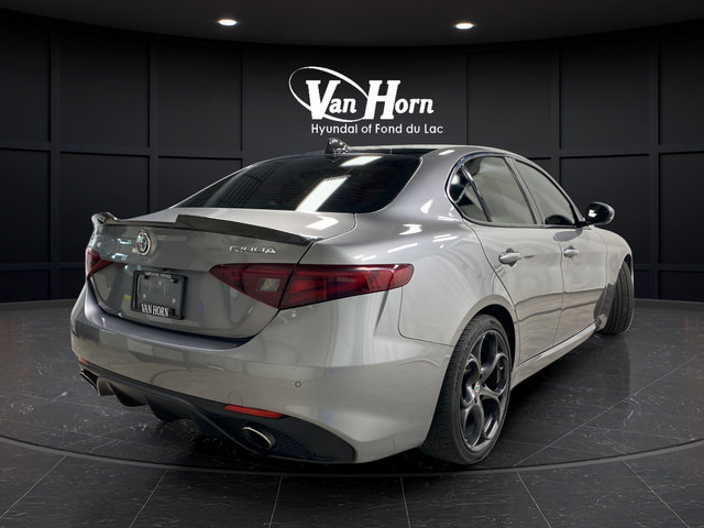 Used 2019 Alfa Romeo Giulia Ti Sport w/ Quick Order Package 22U Sport RWD image 3