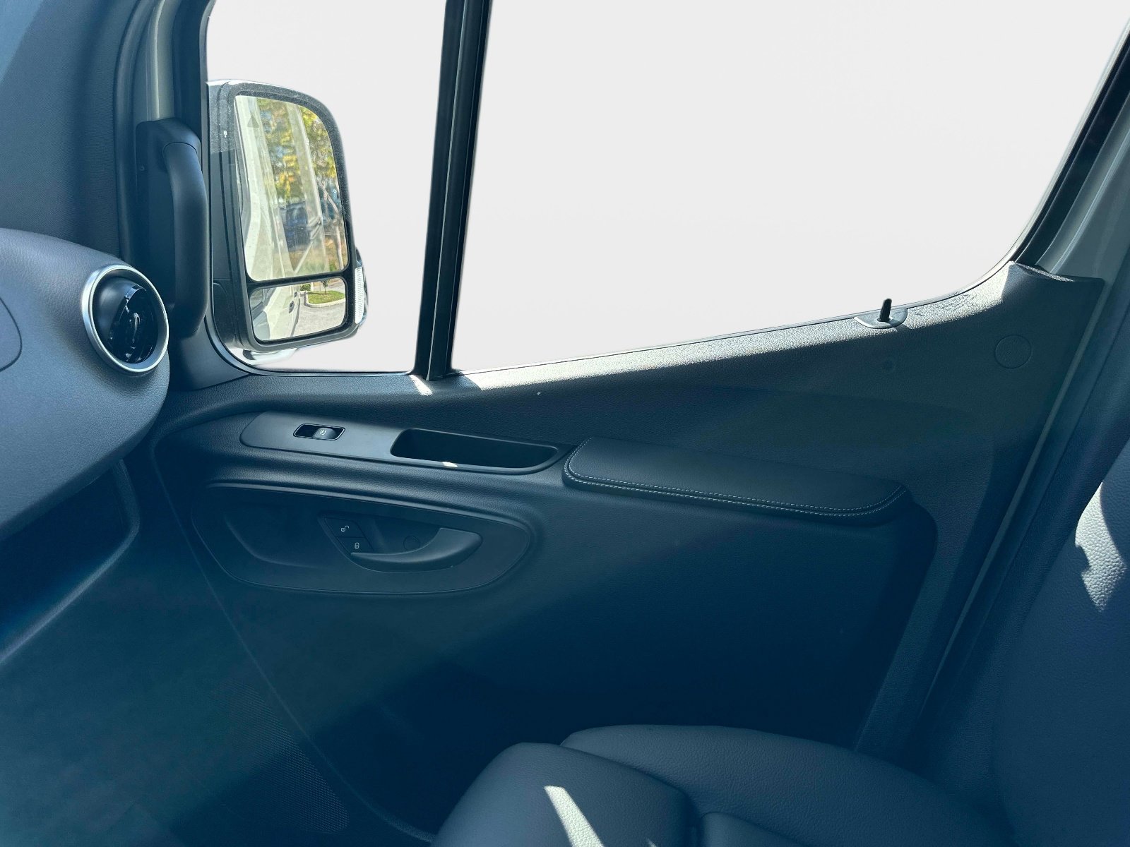 New 2026 Mercedes-Benz Sprinter 2500 image 18