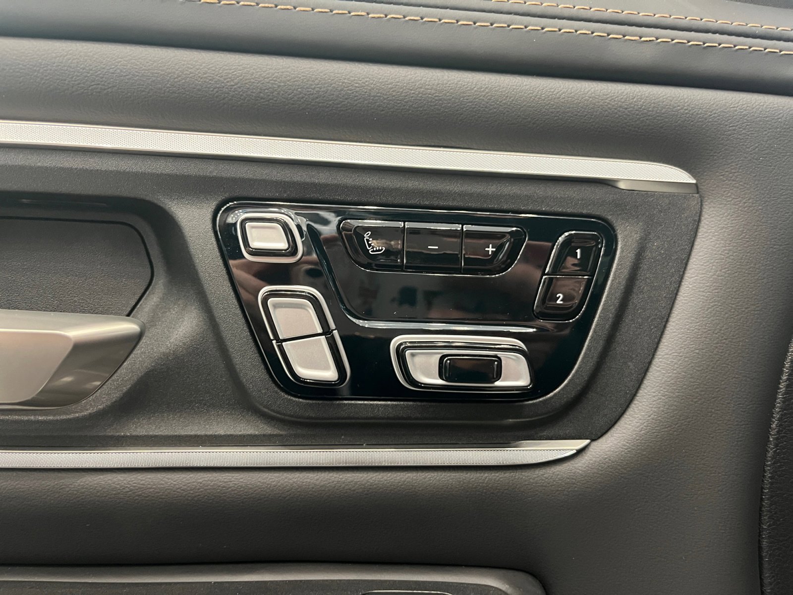 New 2026 RAM 1500 Tungsten w/ Trailer Tow Group image 12