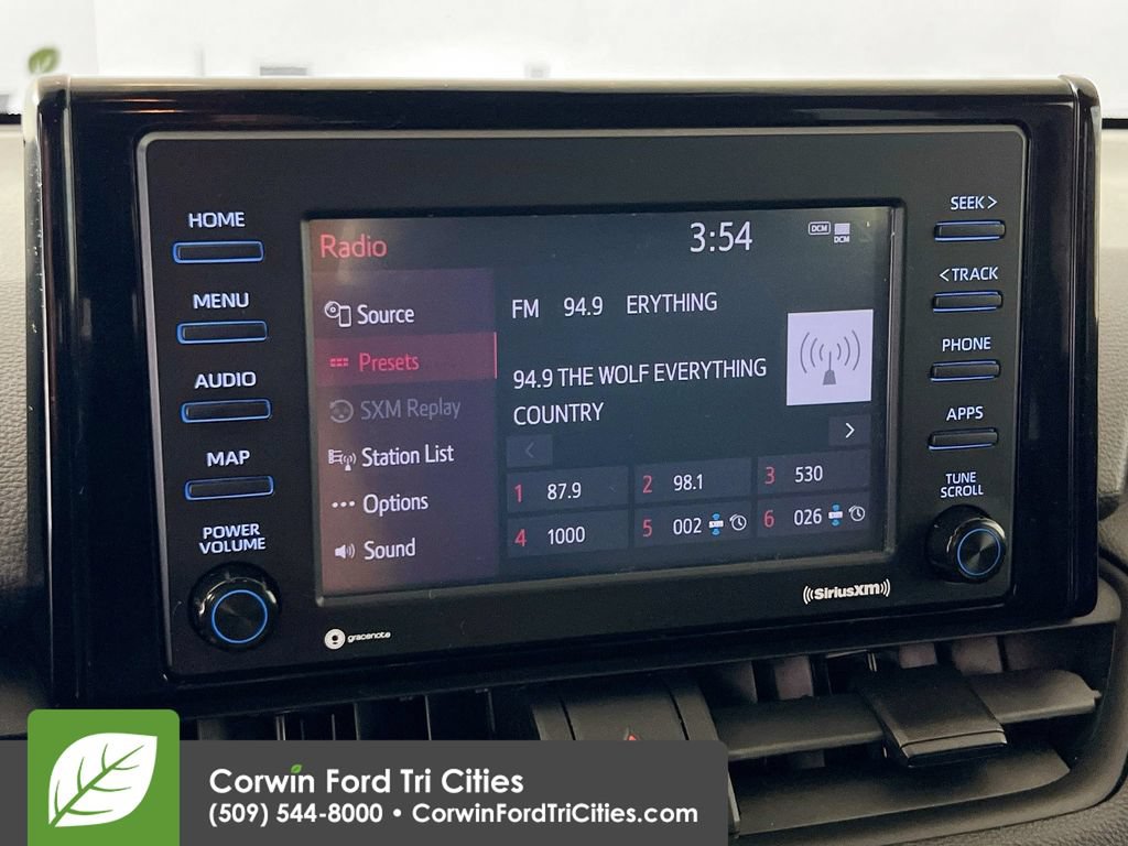 Used 2020 Toyota RAV4 XLE w/ XLE Grade Weather Package AWD/4WD image 21