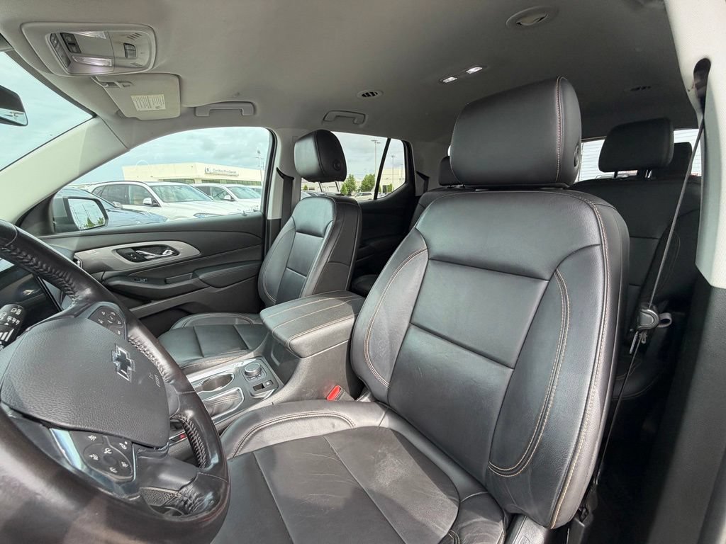 Used 2021 Chevrolet Traverse RS FWD image 10