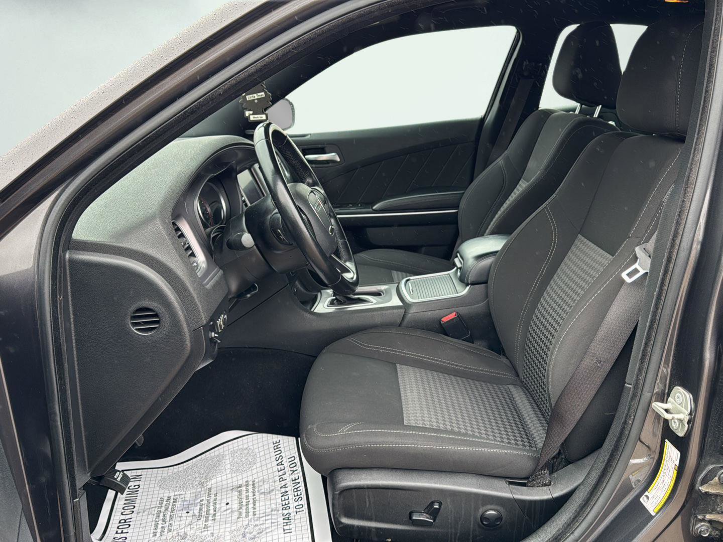 Used 2023 Dodge Charger SXT image 9