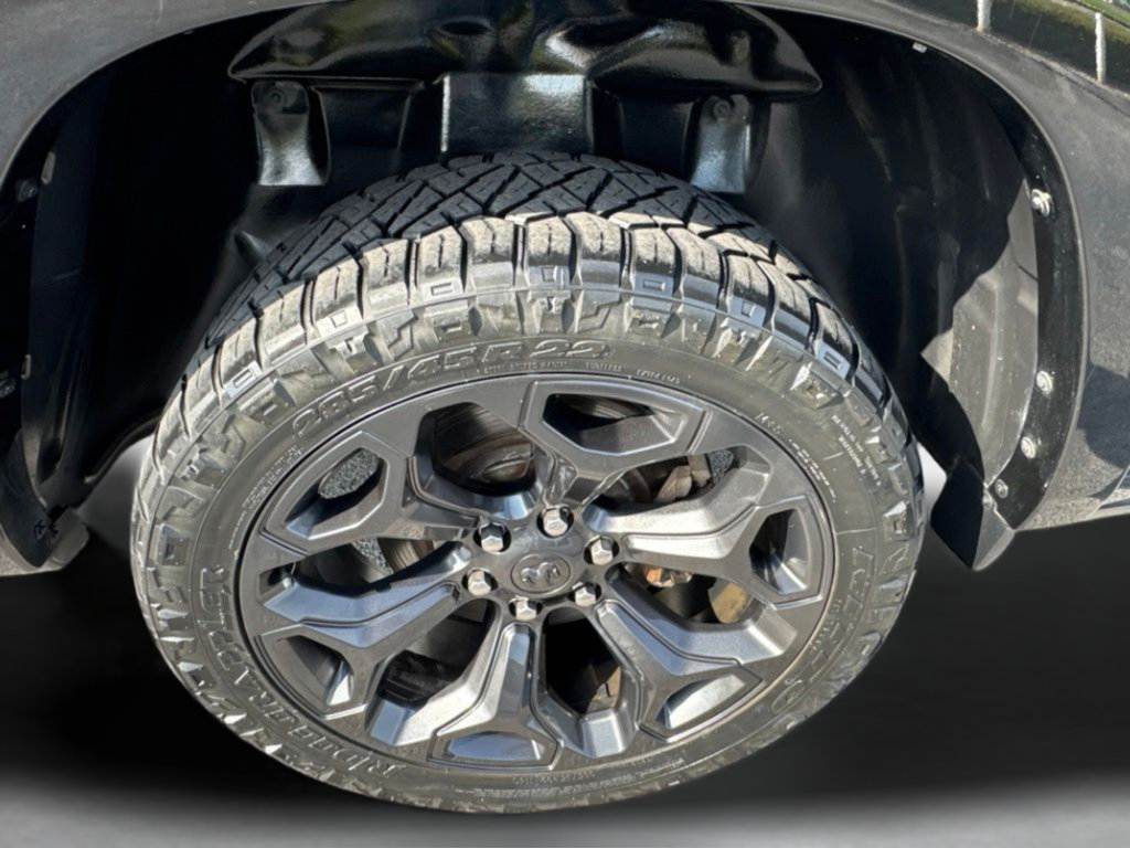 Used 2020 RAM 1500 Limited w/ Black Appearance Package AWD/4WD image 27