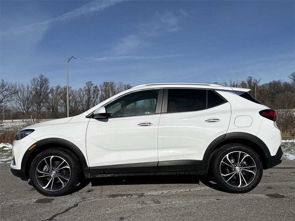 Used 2022 Buick Encore GX Select image 5