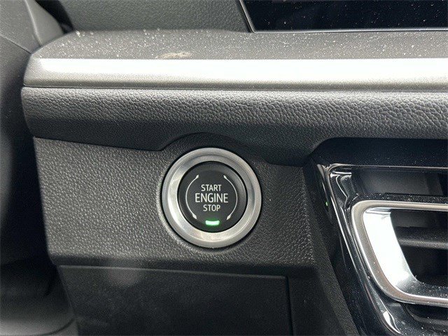 Used 2025 Chevrolet Traverse LT w/ Enhanced Driving Package image 26