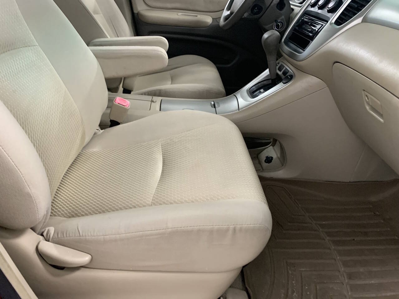 Used 2004 Toyota Highlander 4WD V6 w/ Preferred Pkg image 6
