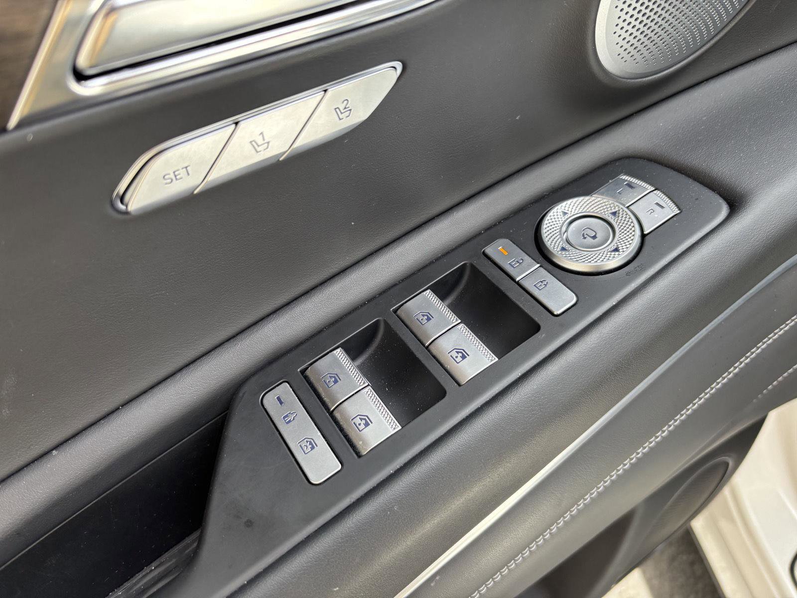 Used 2025 Genesis GV80 3.5T Prestige AWD/4WD image 12