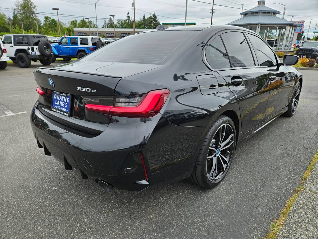 Used 2023 BMW 330e xDrive w/ M Sport Package AWD/4WD image 5