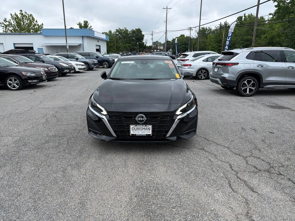 Used 2023 Nissan Altima 2.5 SL FWD image 2
