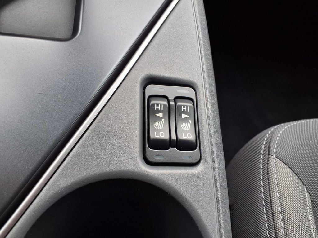 Used 2025 Subaru Crosstrek 2.0i Premium image 29