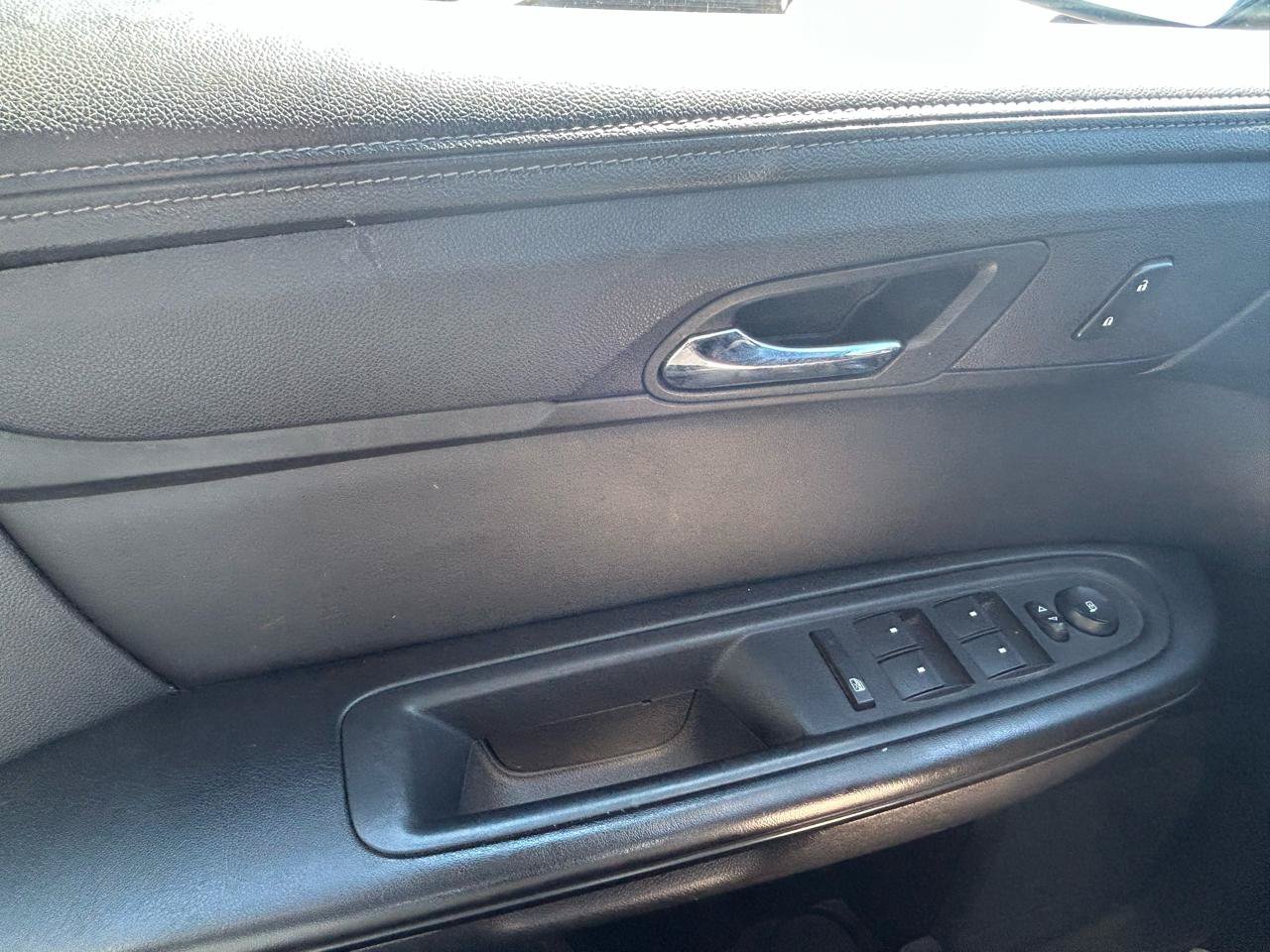 Used 2014 GMC Acadia SLE AWD/4WD image 28